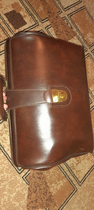 Кожаный саквояж,  кожаный портфель / чемодан 70-ых годов