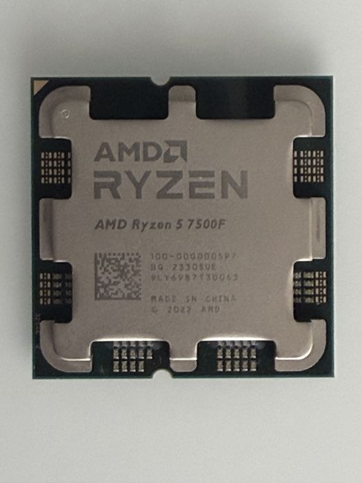 Продавам AMD Ryzen 5 7500F