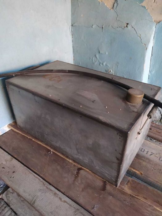 60-ти литровая емкость из нержавейки