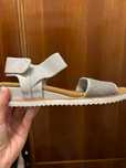 Vând sandale Skechers