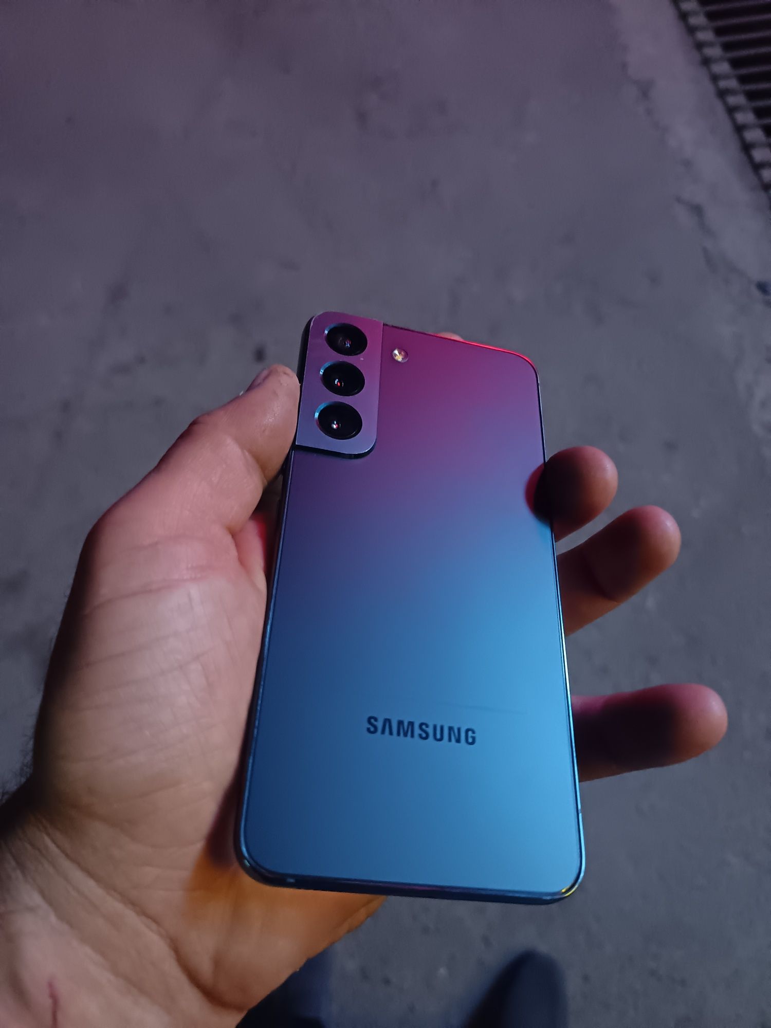 Samsung S22 sotiladi obmen bor