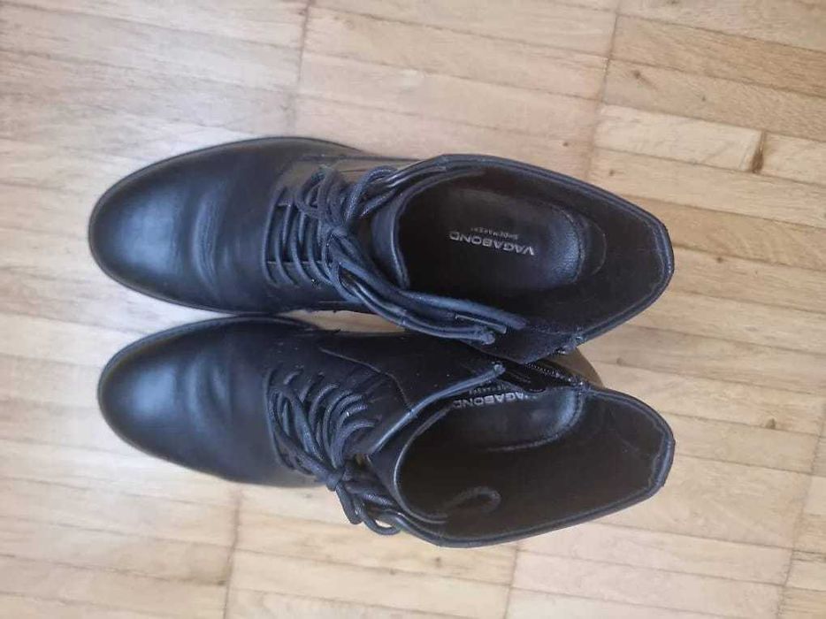 Botine cu sireturi Vagabond