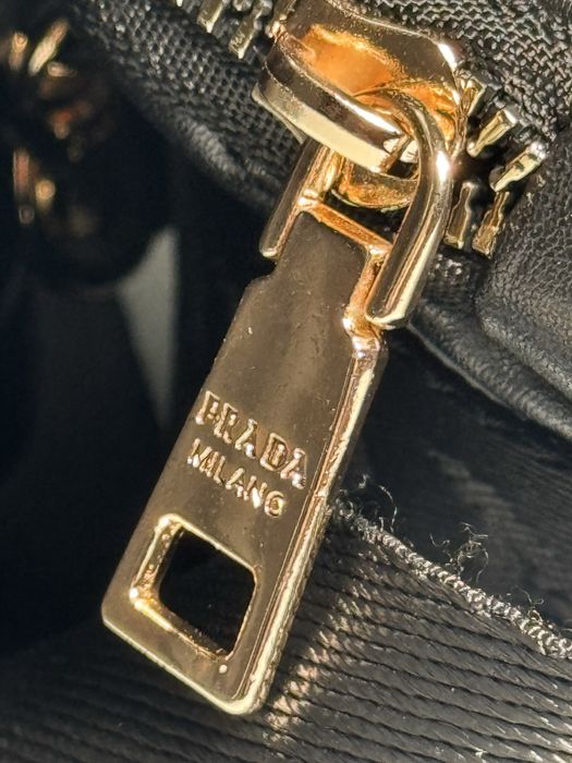Дамска чанта Prada