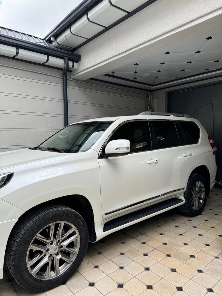 Srochna sotiladi Land Cruiser Prado 150