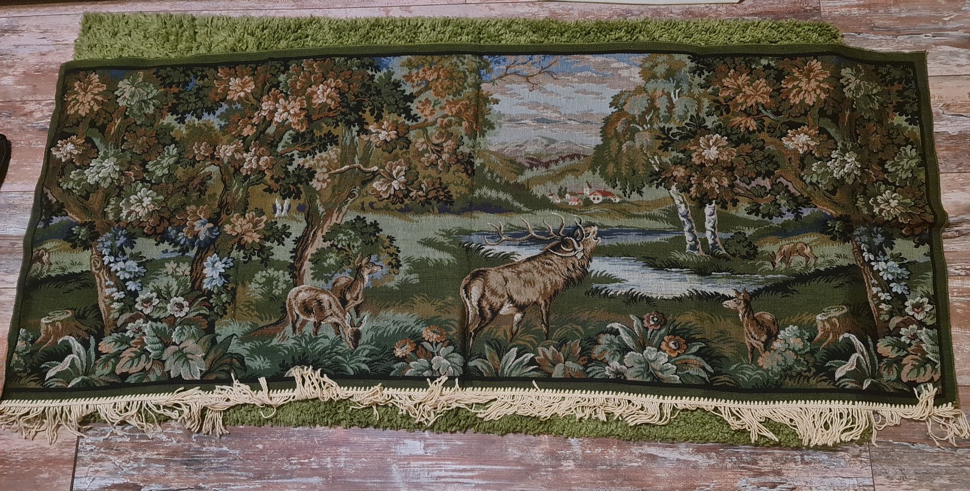 Старинни Кавьори/ Стенни килимчета