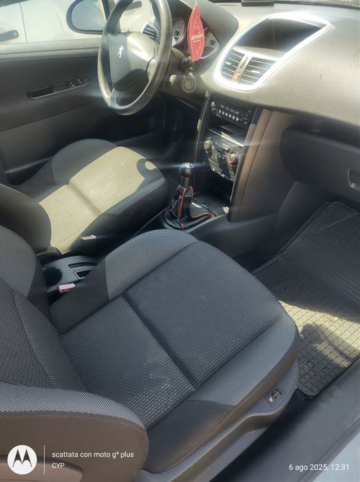 Vând Peugeot 207 benzină euro 5
