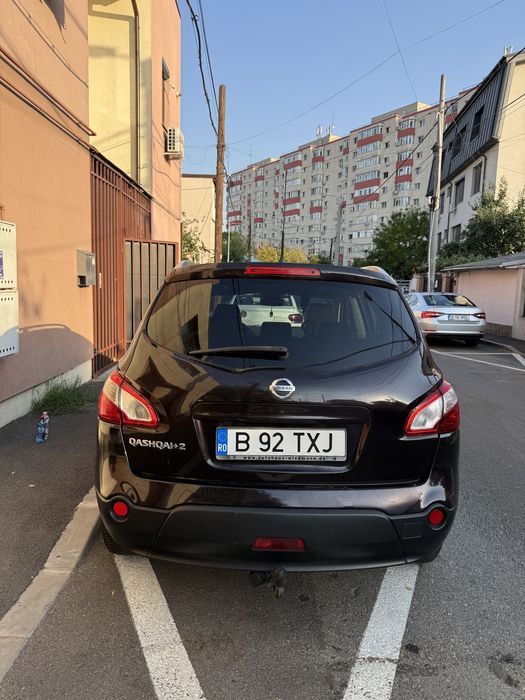 Nissan Qashqai+2