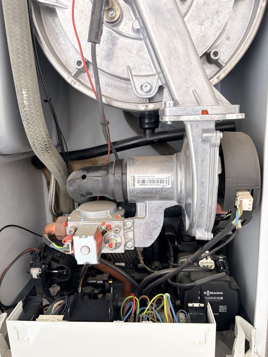 Dezmembrez Centrala Viessmann Vitodens 100