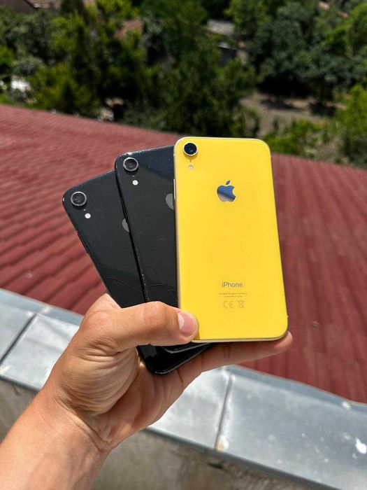 iPhone XR White/Black,Memorie 128GB, Baterie 100%, iOS 18.7.2 - FRUMOS