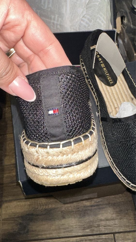 Espadrile tommy superbe noi cu eticheta ( burberry armani guess)