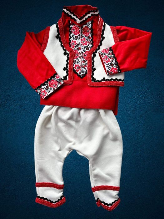 Народни носии от нас