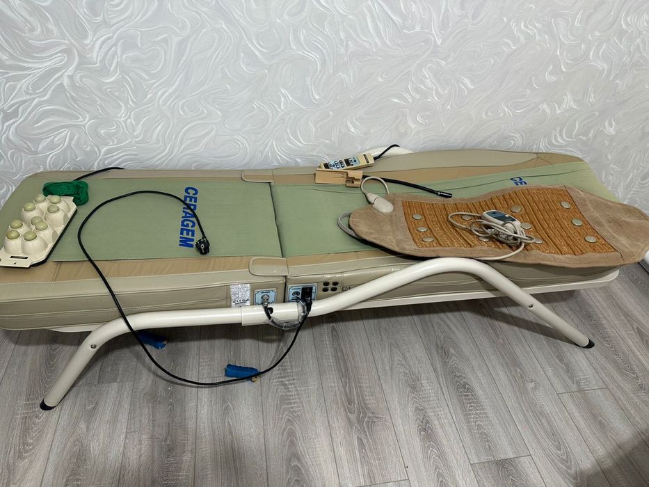 Массажна кровать  CERAGEM срочно