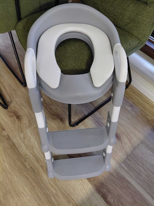 Разтегателна регулируема детска седалка за тоалетна със стълбичка