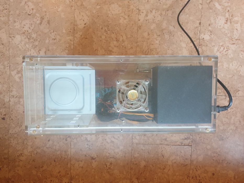 Компютър прозрачен