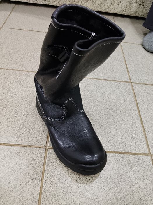 Продам спецобувь