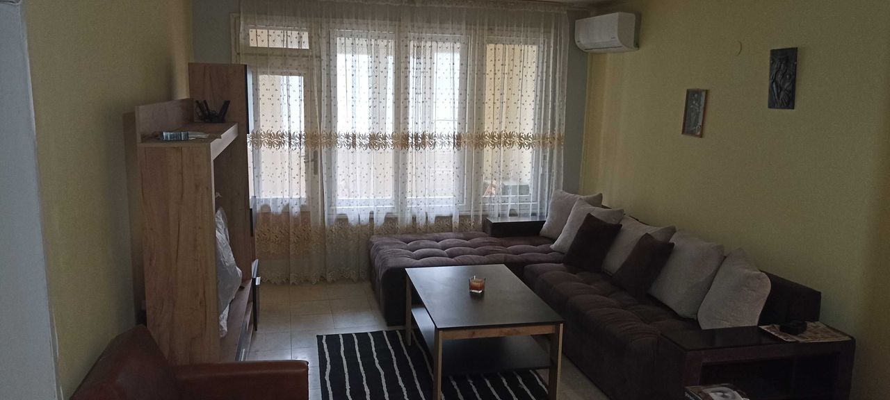 Дава се под наем Двустаен апартамент в Враца, Вежен - 72 кв.м за 331.5 € - Снимка #10