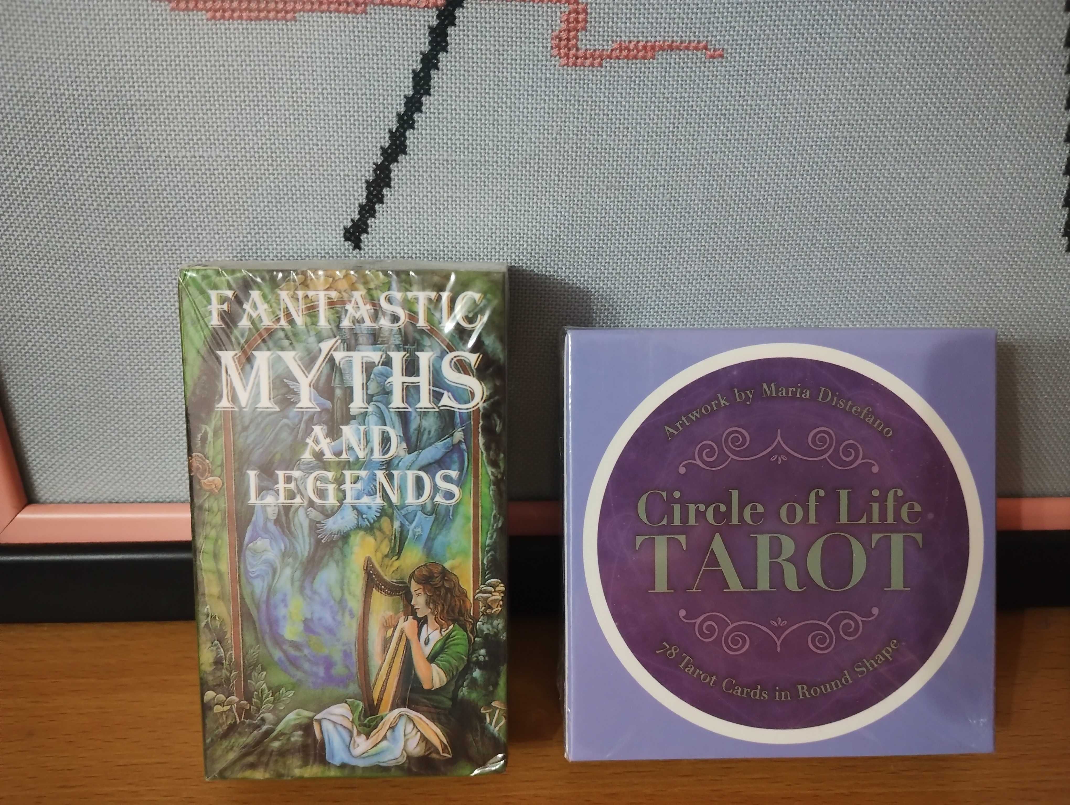 Таро карти: Circle of Life Tarot & Fantastic Myths and Legends Tarot