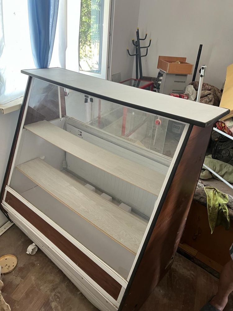 Продам витрина и витринный холодильник