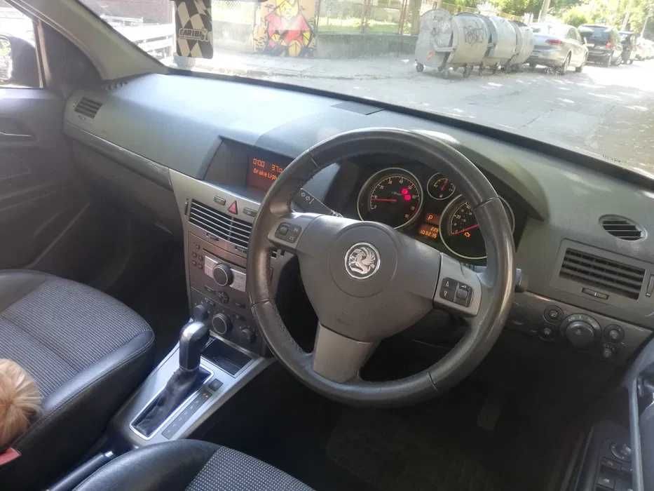 Опел Астра Х на части