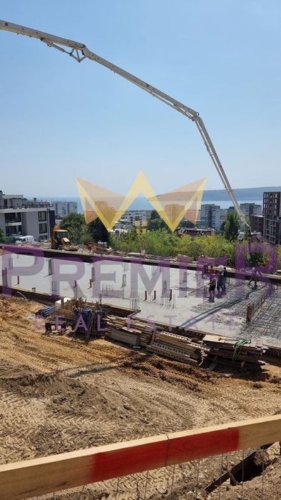 Продава се Двустаен апартамент в Варна, Бриз - 79 кв.м за 1716 €/кв.м - Снимка #1