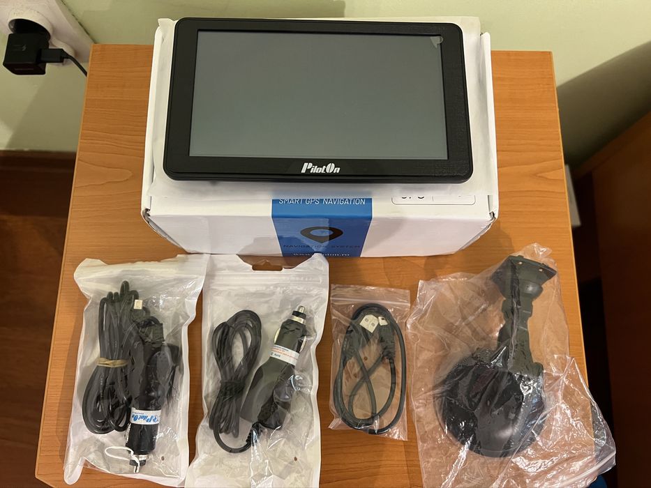 Navigatie Gps camion PilotOn  harti full Europa 2025