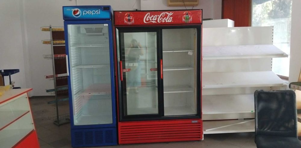 Vand doua vitrine frigorifice