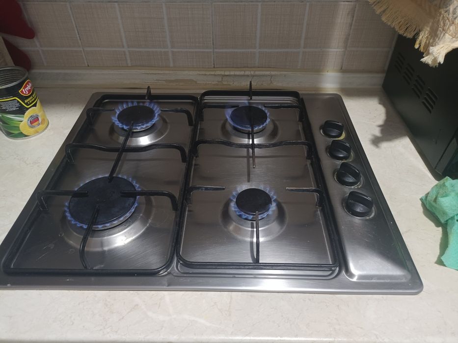Продам газовую варочную поверхность с электророзжигом. Б/У, состояние