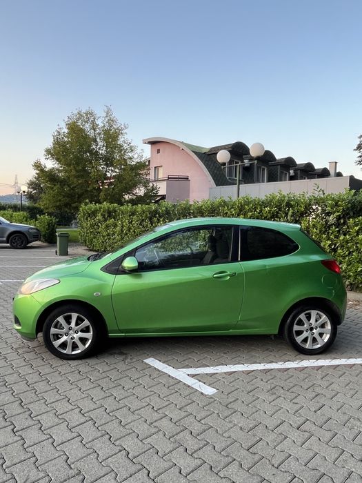 Mazda 2 // 1.3 benzina // An 2010 // 116.000 KM