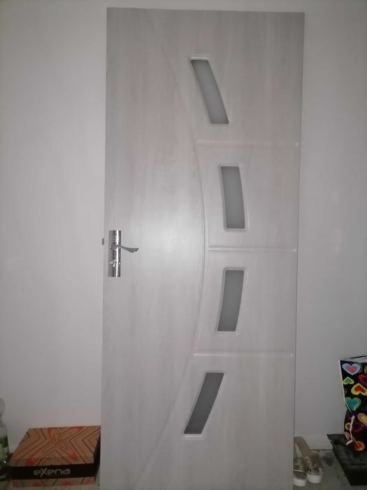 Ușă dormitor, bucatarie