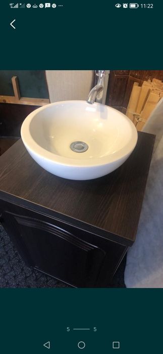 Oglindă salon +mobilier salon+scaun cosmetică