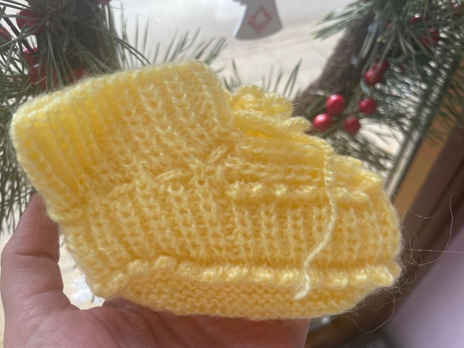 Плетени чорапки , жилетка и елек