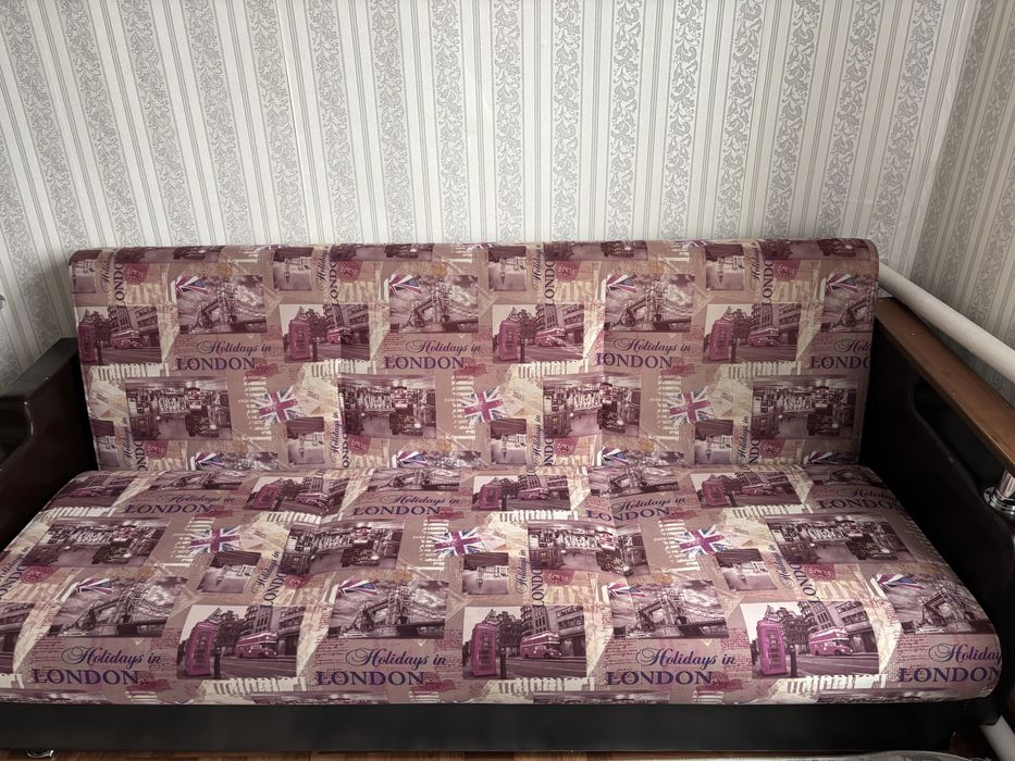 Продам Диван в хорошем состоянии