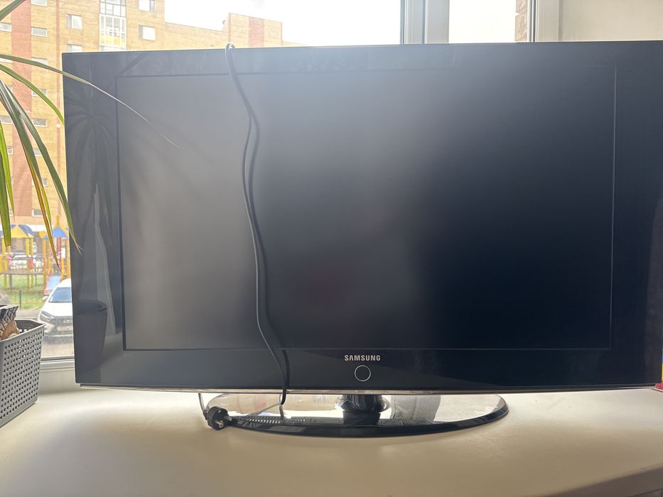 Samsung телевизор LA40S81B