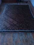 Matras boyi 220 sm eni 170 sm narxi kelishiladi