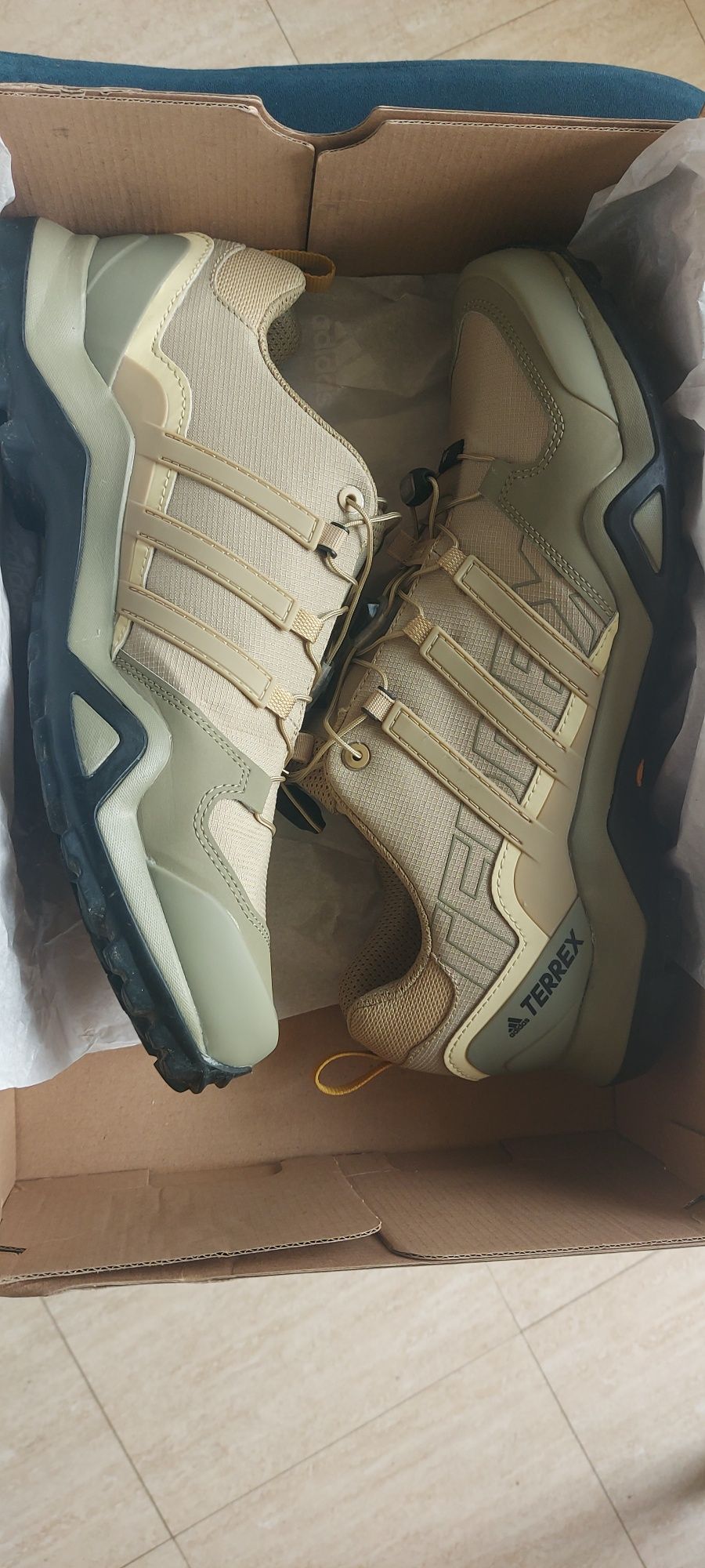 Adidas Terrex за туризъм