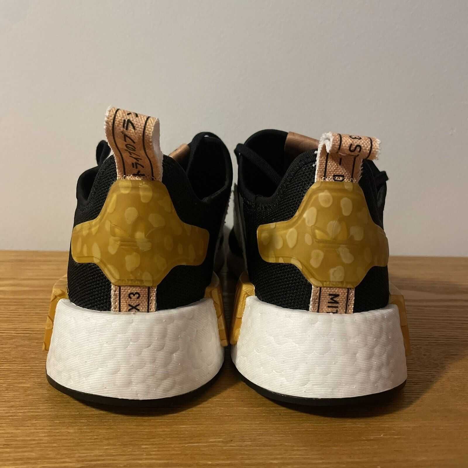 Оригинални дамски маратонки * ADIDAS NMD_R1 BAMBY * EU 39 1/3