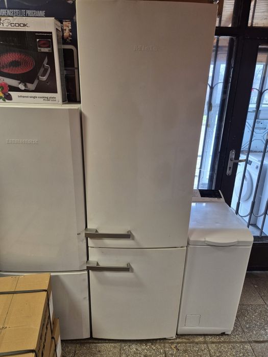 Висок Хладилник с фризер Миеле внос от Германия