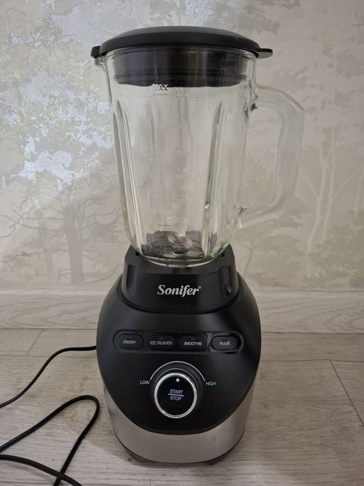 Блендер Sonifer 1000wt