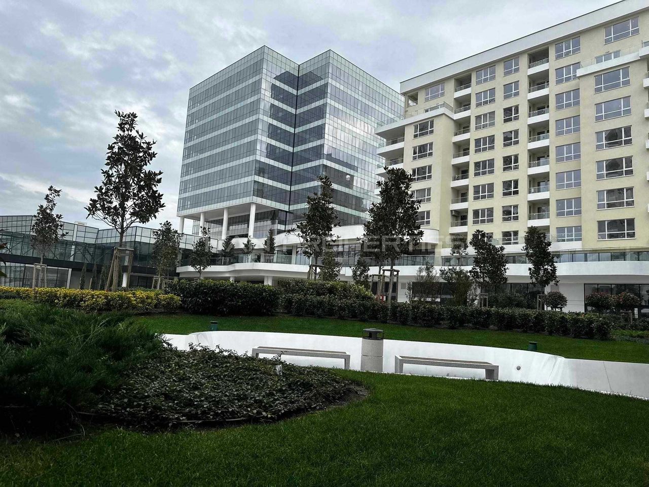 Продава се Тристаен апартамент в Бургас, Славейков - 124 кв.м за 1311 €/кв.м - Снимка #4