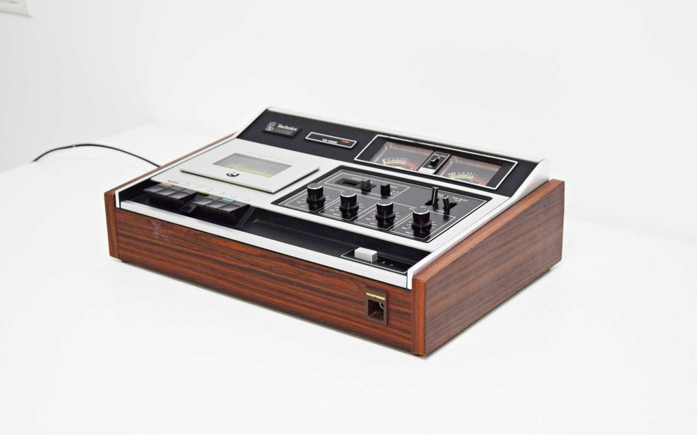 Deck Technics RS-273USD, casetofon