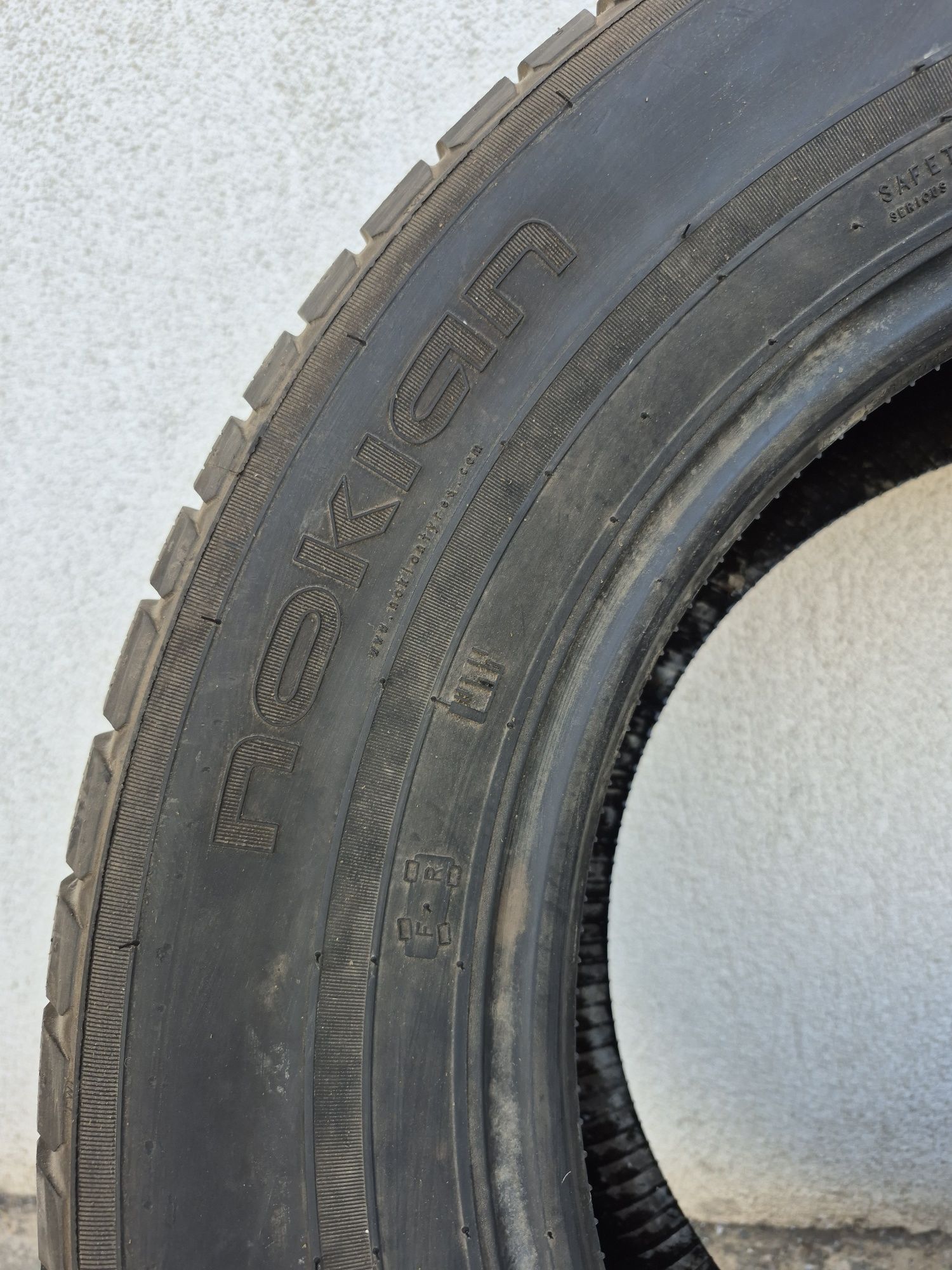 Vand Anvelopă Nokian DIMENSIUNEA: 235/60/16,100H xL

- Prețul