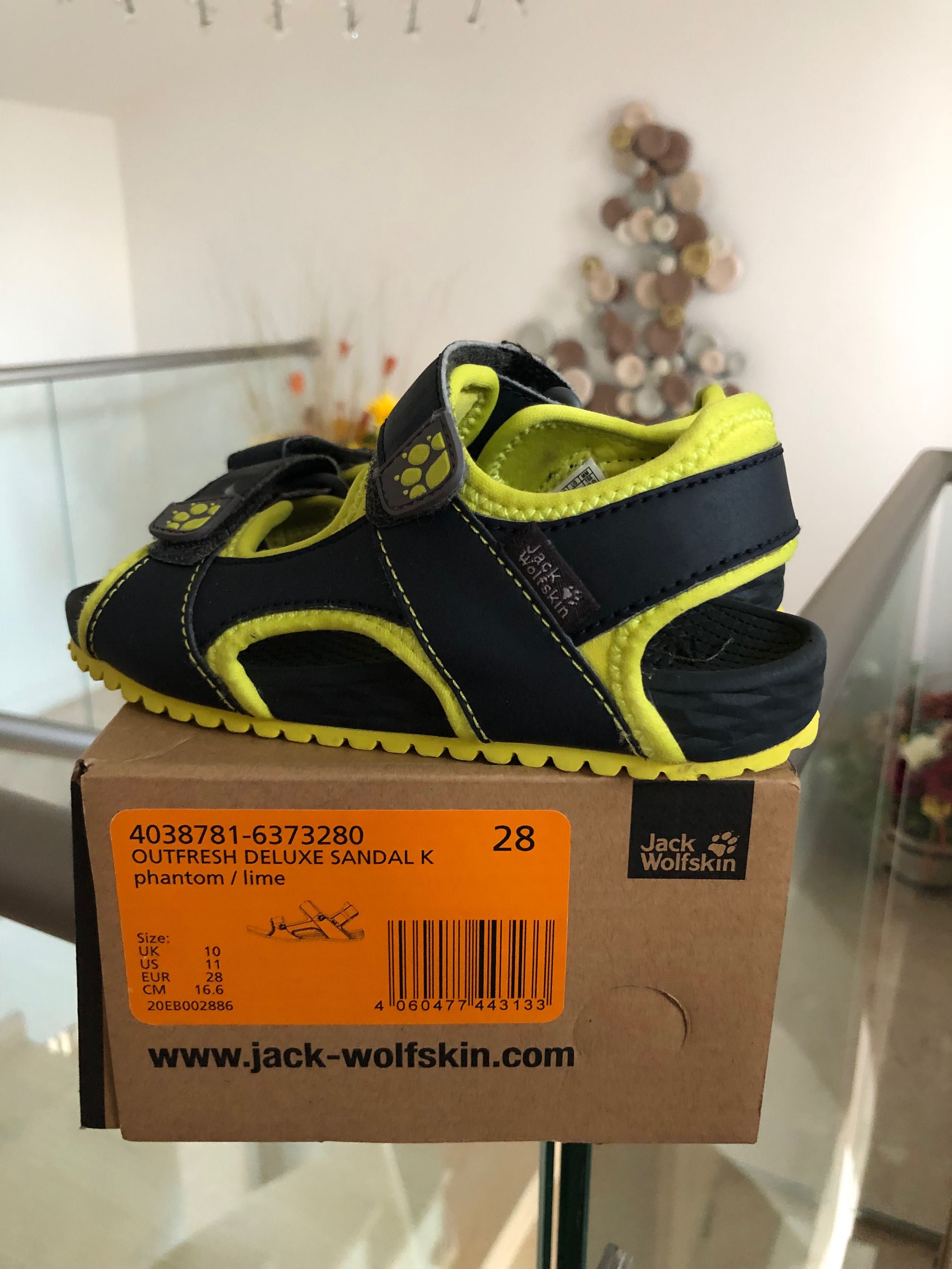 Sandale și adidasi  Jack wolfskin  copii mărime 29  și 28 ca noi