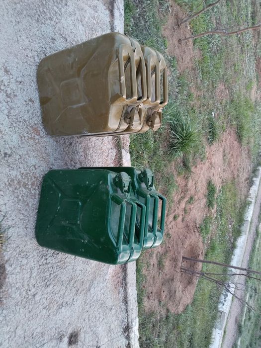 Канистры советские 20 литровые