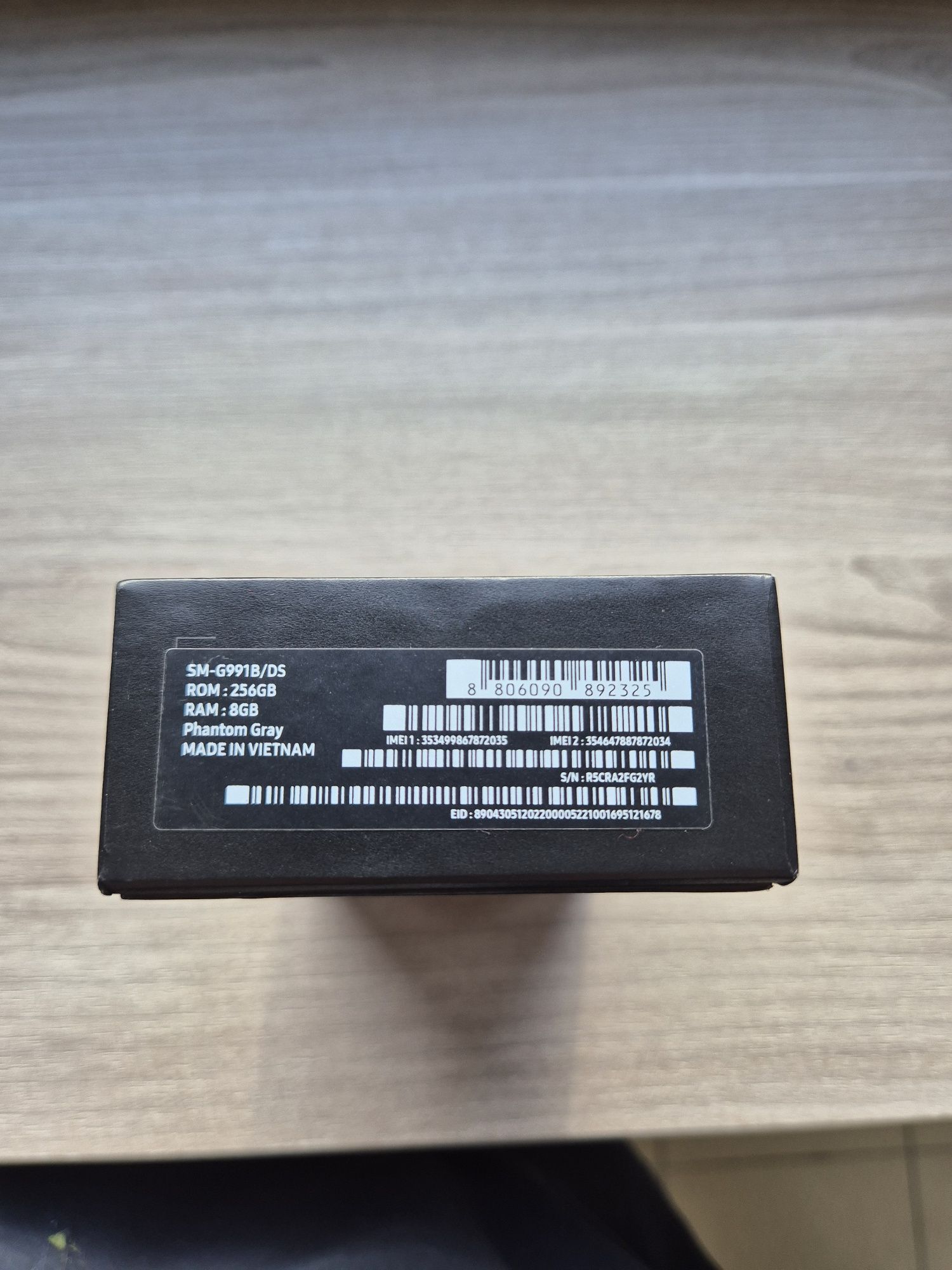 Samsung Galaxy S21, DualSIM 256 GB + 2 кейса и privacy protector