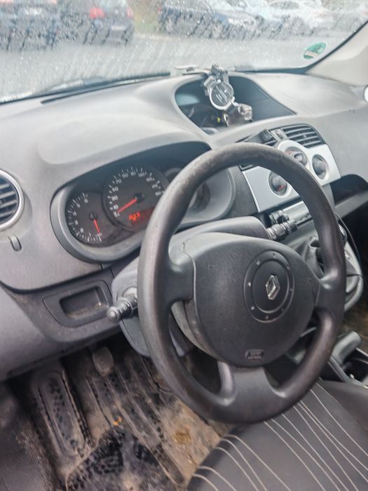 Vând Renault kangoo