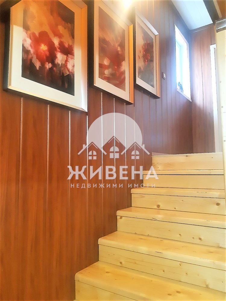 Къща в с.Гроздьово, обл. Варна, РЗП 200 кв.м