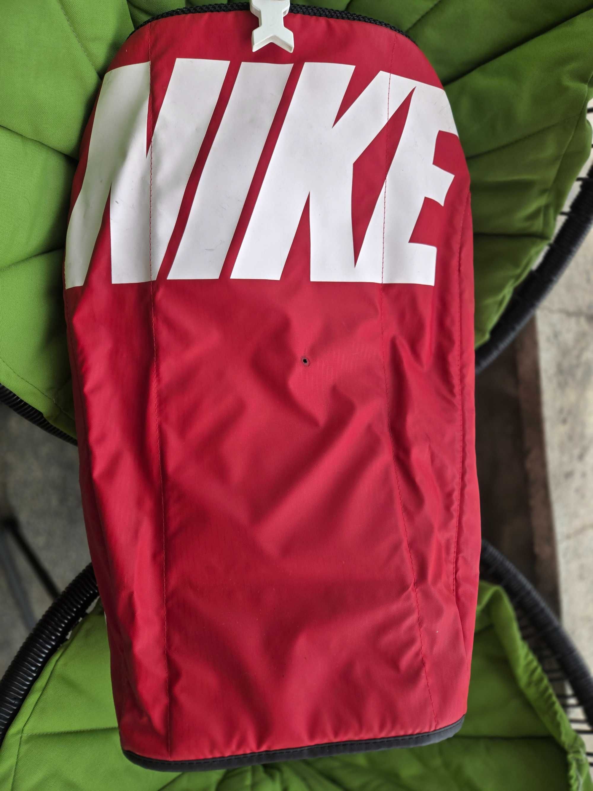 Geanta sala Nike rosie noua