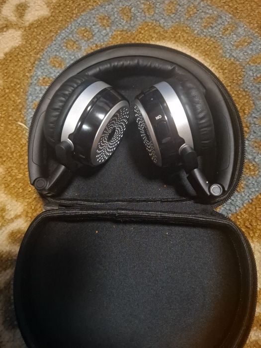 Оригинални слушалки за Mercedes  след 2009