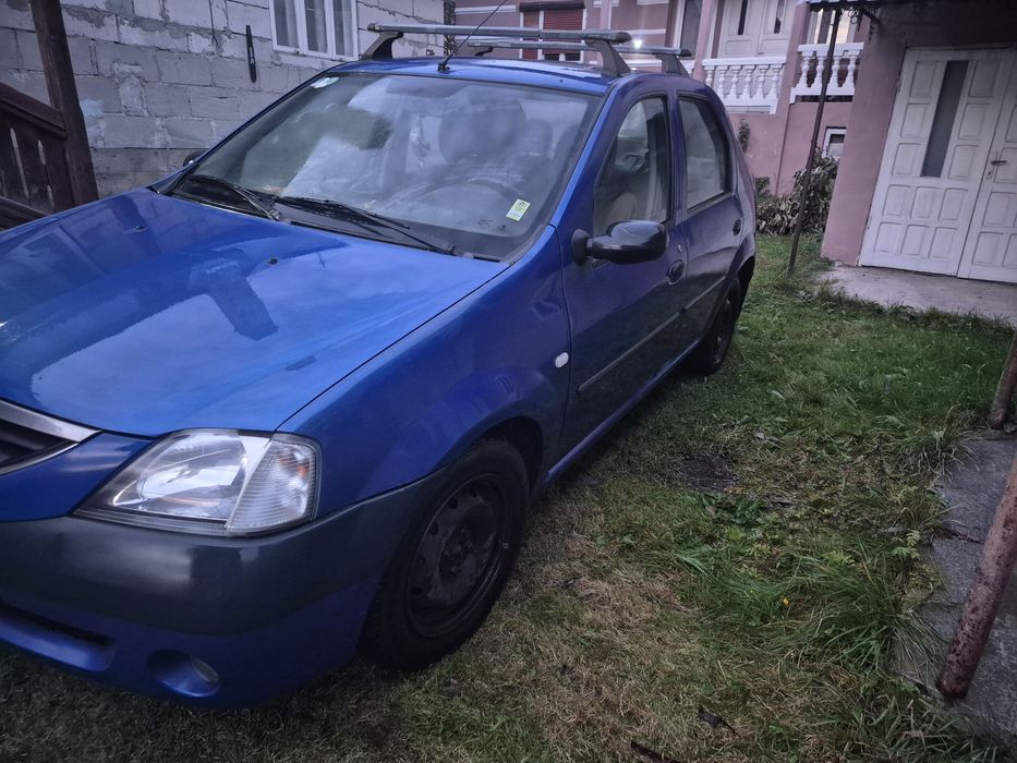 Vând Dacia Logan