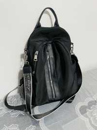 Черна хубава чанта